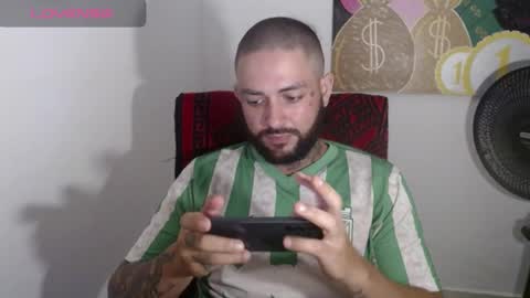 nicolas online show from March 2025 04:13:01 AM