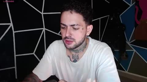 nicolas online show from October 2025 02:26:01 AM