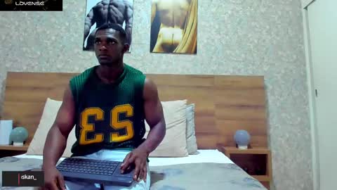 Nicolas online show from February 2025 05:28:01 PM