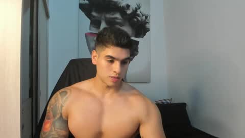 Snapshot of nicolasmuscle chatting on December 2024 09:49:02 PM Andres online show from December 2024 09:49:02 PM