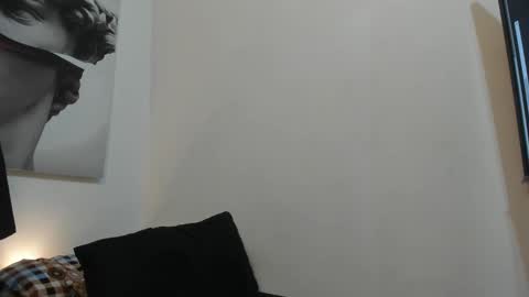 Snapshot of nicolasmuscle chatting on December 2024 01:58:01 AM Andres online show from December 2024 01:58:01 AM