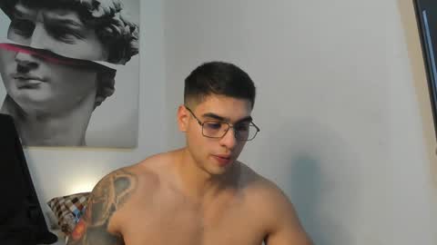 Snapshot of nicolasmuscle chatting on January 2025 09:29:02 PM Andres online show from January 2025 09:29:02 PM