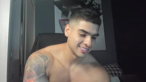 Snapshot of nicolasmuscle chatting on November 2025 05:02:01 PM Andres online show from November 2025 05:02:01 PM