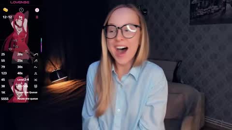 Nicoletta online show from October 2025 05:33:01 PM