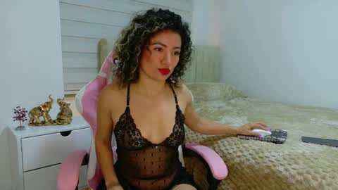 Snapshot of nicolblossom_ chatting on September 2025 02:28:02 PM Nicol online show from September 2025 02:28:02 PM