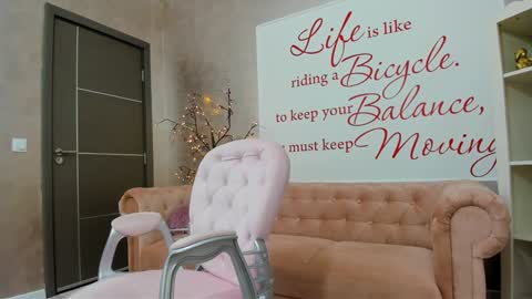 Snapshot of nicole___19 chatting on December 2024 08:32:02 PM Nico online show from December 2024 08:32:02 PM