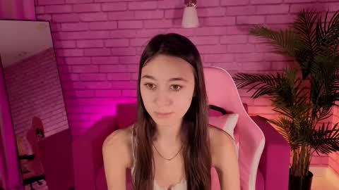 Snapshot of nicole_brownie chatting on February 2026 05:13:02 AM Nicole online show from February 2026 05:13:02 AM