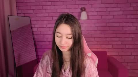 Nicole online show from May 2026 01:01:01 AM