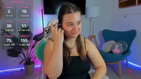 Nicole De Lux online show from August 2026 06:01:02 AM