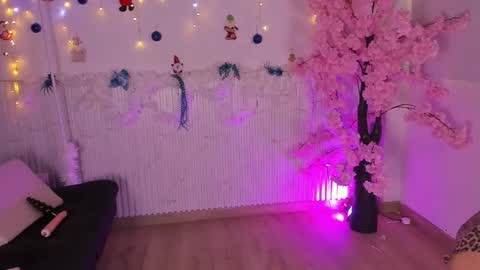 Snapshot of nicole_diaz7 chatting on December 2025 01:06:01 PM nicole_diaz7 online show from December 2025 01:06:01 PM