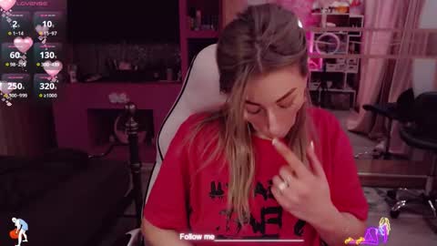 Nicole online show from March 2026 07:15:01 AM