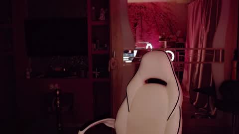 Nicole online show from March 2026 06:17:01 AM