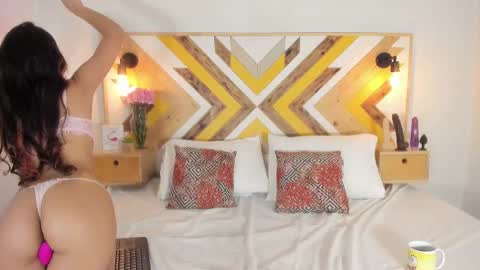 Snapshot of nicole_haley chatting on February 2025 03:20:01 PM Nicole Haley online show from February 2025 03:20:01 PM