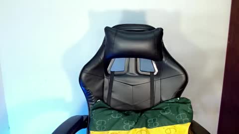 Snapshot of nicole_kiss01 chatting on February 2025 10:15:01 AM nicole_kiss01 online show from February 2025 10:15:01 AM