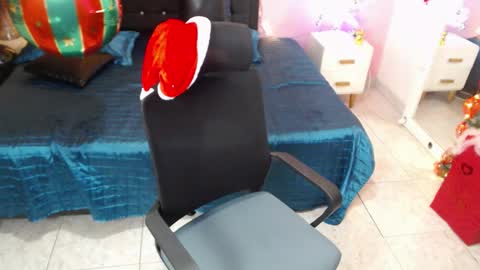 Nicole Santana online show from December 2025 12:16:02 AM