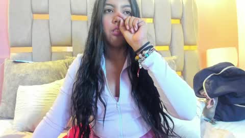 Snapshot of nicolee_fisherr chatting on April 2026 06:18:02 AM nicolee_fisherr online show from April 2026 06:18:02 AM