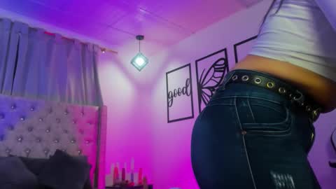 Snapshot of nicolee_millerr chatting on January 2026 12:32:02 PM nicolee millerr online show from January 2026 12:32:02 PM