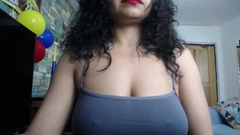 Nicole online show from June 2026 06:53:02 PM