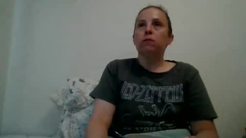 Nicole online show from April 2026 10:04:02 PM