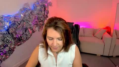 Snapshot of nicolehits chatting on September 2025 05:09:02 AM nicolehits online show from September 2025 05:09:02 AM