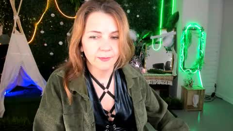 nicolehits online show from April 2026 01:05:01 PM