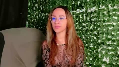 Snapshot of nicoleirisxxx chatting on June 2026 05:19:02 AM nicoleirisxxx online show from June 2026 05:19:02 AM