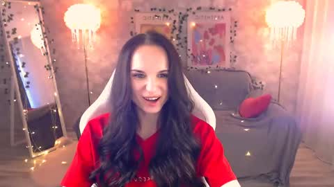 Nicole online show from June 2026 03:23:02 PM