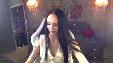 Nicole online show from June 2026 03:44:02 PM