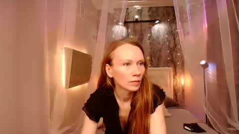 Nicole online show from May 2026 12:22:02 PM