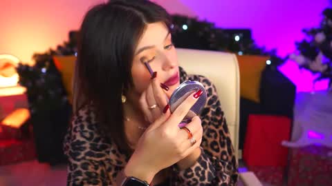 Snapshot of nicolemoonn chatting on January 2025 01:52:01 PM online November 28 from 16 to 20 November 29 from 12 to 20 December 3 and 5 from 12 to 20 December 7 and 8 from 04 to 08 GMT online show from January 2025 01:52:01 PM