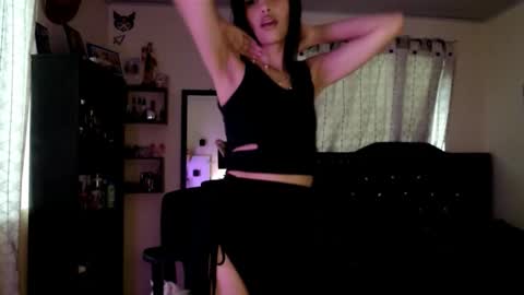 Nicole online show from October 2025 10:40:01 PM