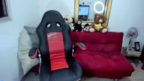 Nicolettcolin  online show from December 2024 02:20:02 AM