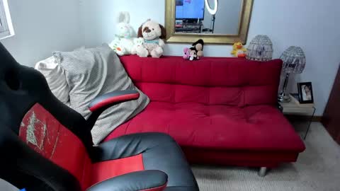 Nicolettcolin  online show from December 2024 06:46:02 PM