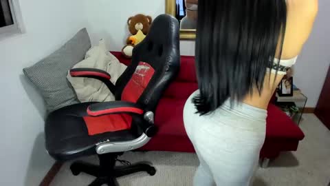 Nicolettcolin  online show from February 2025 01:55:01 AM