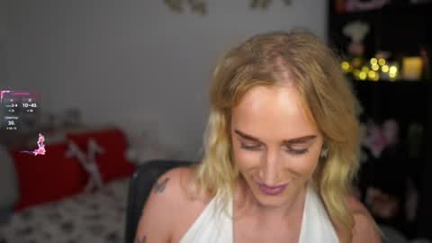 Snapshot of nicolette__shea_ chatting on December 2024 05:18:02 PM nicolette__shea_ online show from December 2024 05:18:02 PM