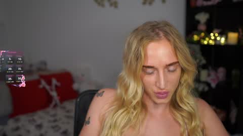 Snapshot of nicolette__shea_ chatting on December 2024 10:05:02 AM nicolette__shea_ online show from December 2024 10:05:02 AM