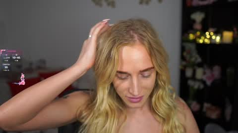 Snapshot of nicolette__shea_ chatting on December 2024 01:11:02 PM nicolette__shea_ online show from December 2024 01:11:02 PM