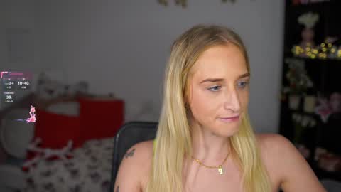 Snapshot of nicolette__shea_ chatting on January 2025 04:59:01 PM nicolette__shea_ online show from January 2025 04:59:01 PM