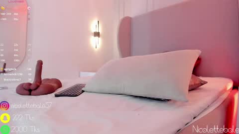 Nicole online show from February 2025 08:31:01 PM