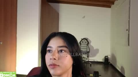 Nicoll  Independent model online show from October 2025 08:05:02 AM