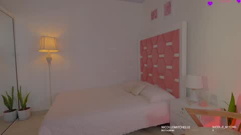  NEW instagram nicollemitchelle online show from September 2025 10:40:01 AM