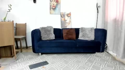 Nicolle Lima online show from June 2026 09:40:01 PM