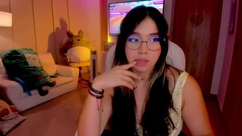 Snapshot of nicollemeyer chatting on January 2025 09:16:01 AM Nicolle Go to Visit online show from January 2025 09:16:01 AM