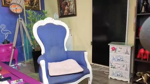 Nicolle online show from March 2025 07:05:02 AM