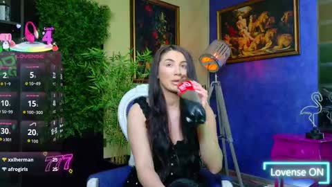 Nicolle online show from March 2026 03:01:01 PM