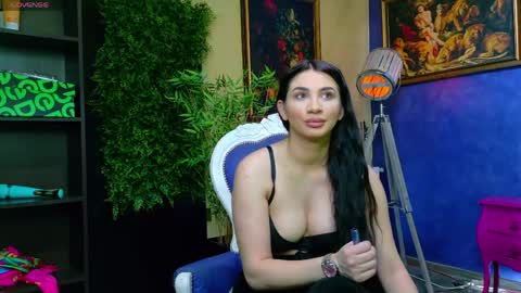 Nicolle online show from April 2026 10:43:01 AM