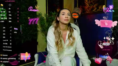 Nicolle online show from May 2026 05:48:02 AM