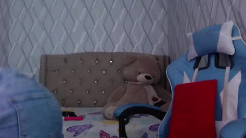 Snapshot of nicolletaylorq chatting on January 2025 03:11:02 AM Nicolle Miley online show from January 2025 03:11:02 AM