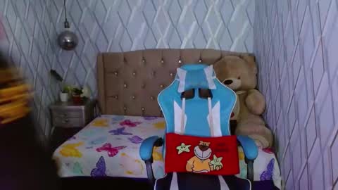 Snapshot of nicolletaylorq chatting on February 2025 04:12:02 AM Nicolle Miley online show from February 2025 04:12:02 AM