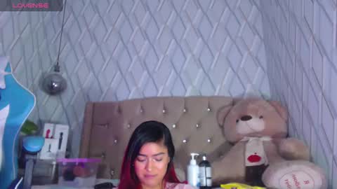 Snapshot of nicolletaylorq chatting on March 2025 05:18:02 AM Nicolle Miley online show from March 2025 05:18:02 AM